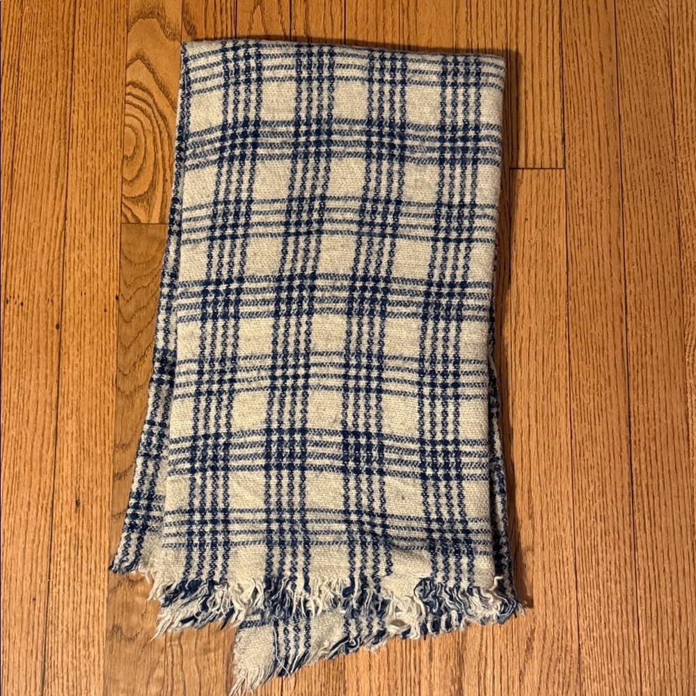 Plaid Fringe Scraf